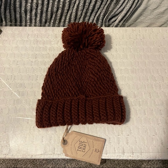 True Craft Accessories - Maroon Beanie NWT